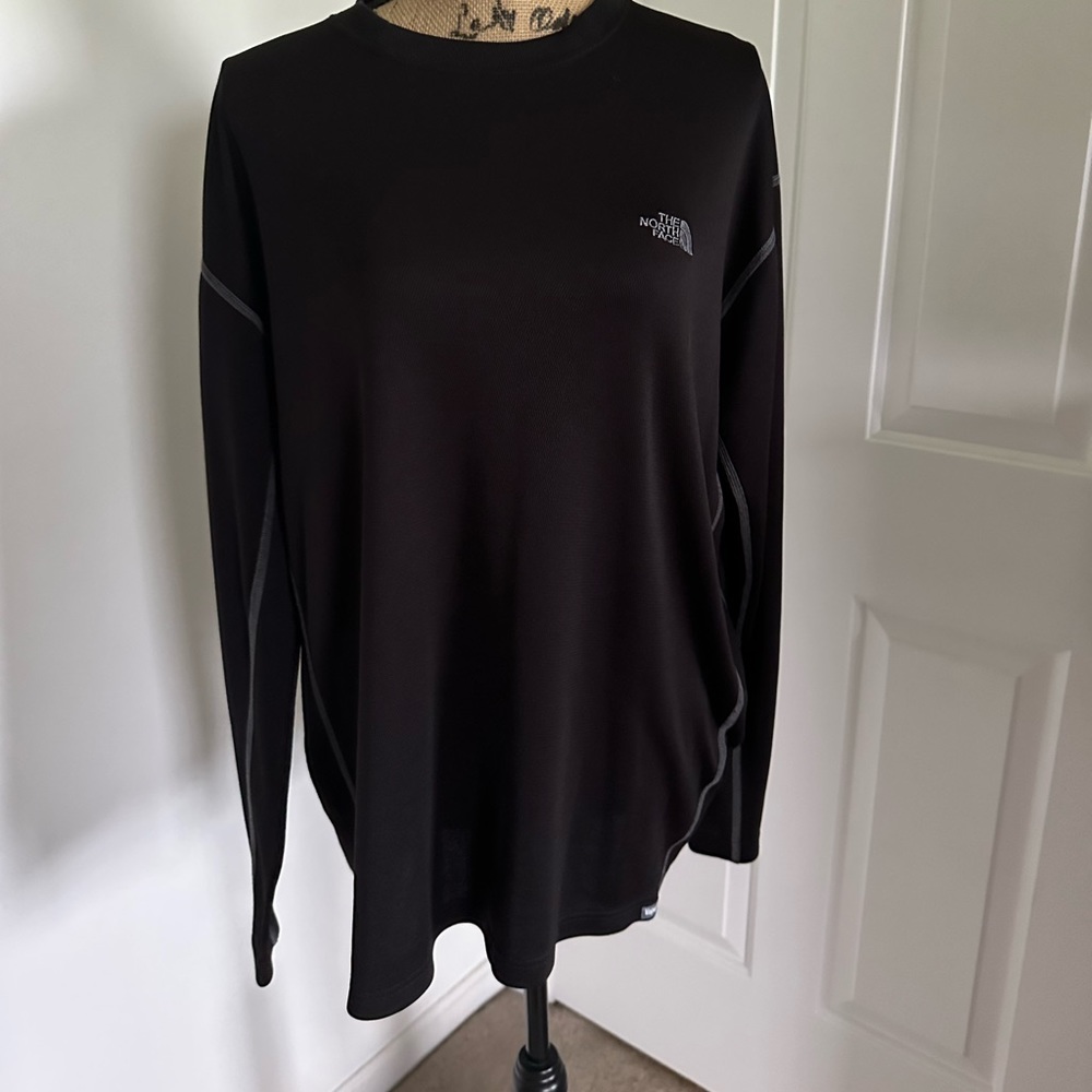 black north face long sleeve